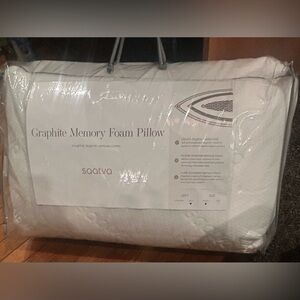 2 pack Saatva Graphite Memory Foam Pillow - White NEW